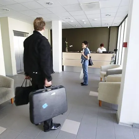 Hotel Carolina 2*