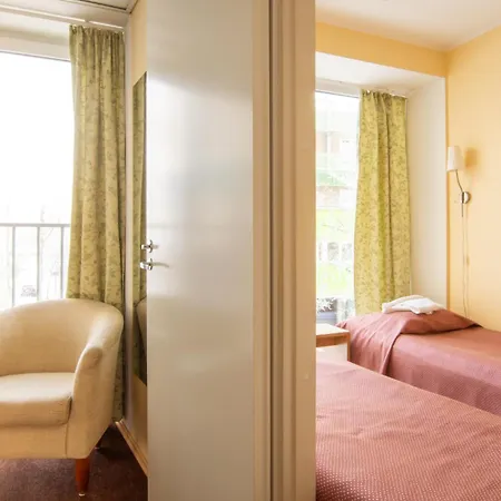 Carolina Hotel 2*