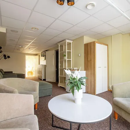 Hotel Carolina 2*