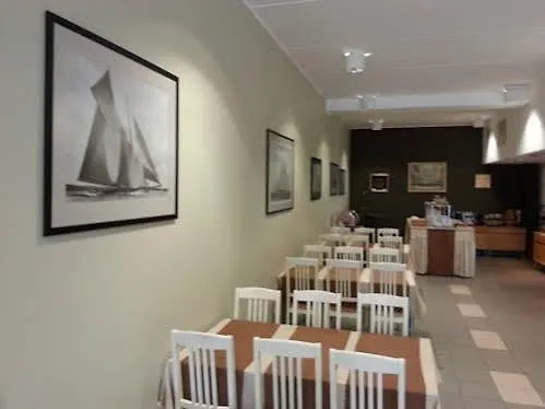 Carolina 2* بارنو